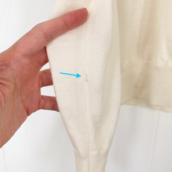 Tilley Merino Wool Turtleneck Sweater Stretch Layer * flaws * Size Medium Cream - Picture 9 of 16